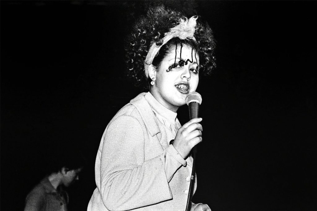 Poly styrene